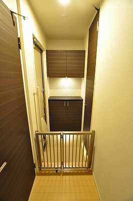 メゾンケイＢ棟 玄関