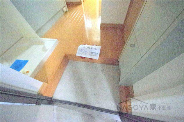 セジュール東別院 玄関