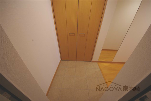 ラピス・ラズリ 玄関