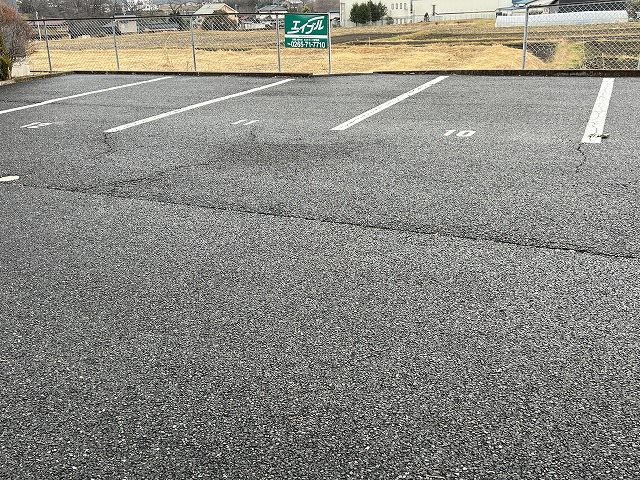 アップルヒルズ２号館 駐車場
