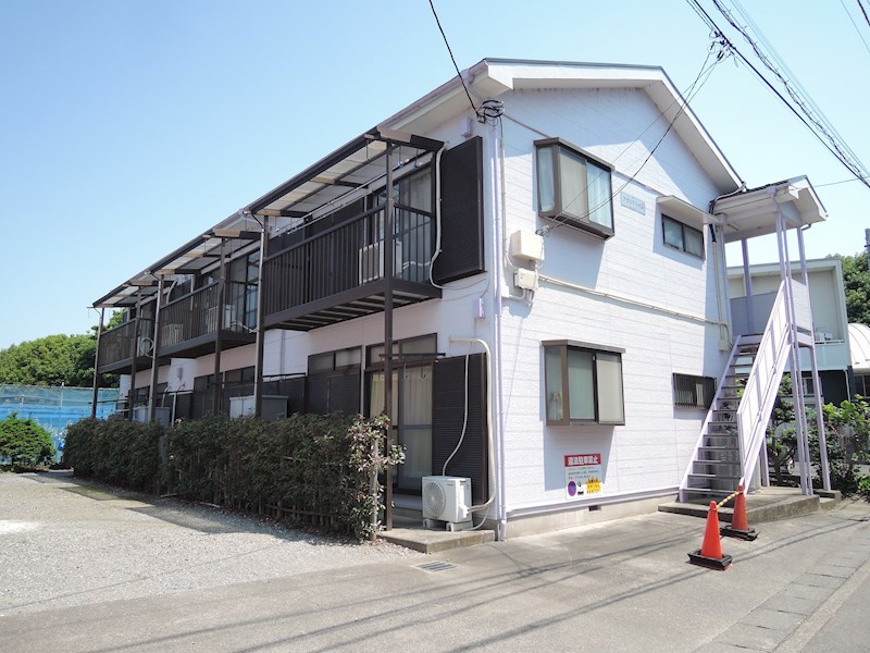 アゼリアハイム 201号室 外観