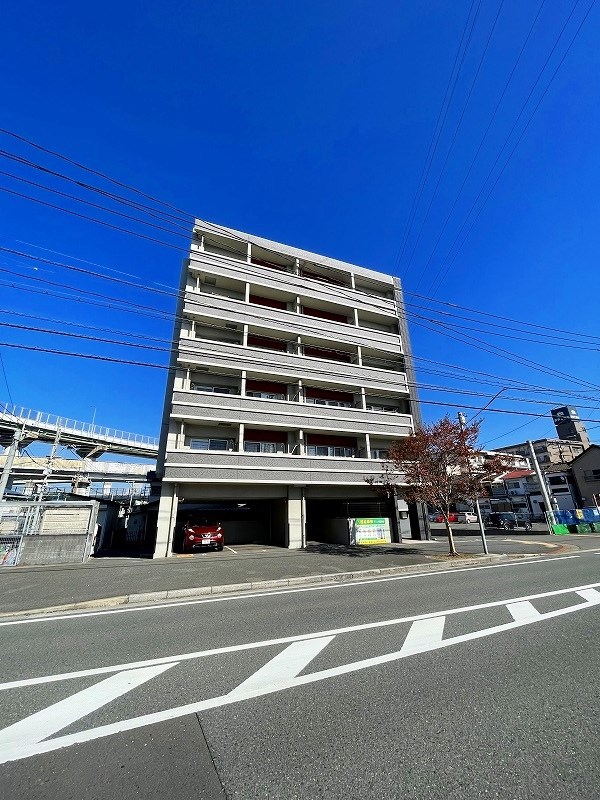 アミュゼ西小倉  303号室 外観