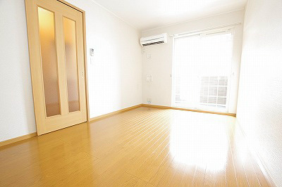 アバンツァートカーサ溝尻 　A棟 リビング