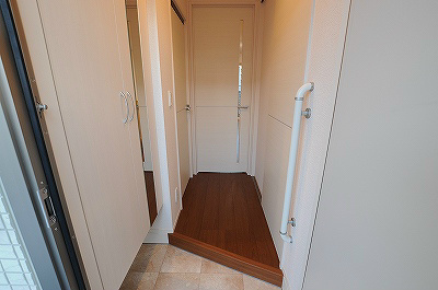 アッサンブレ　S 玄関