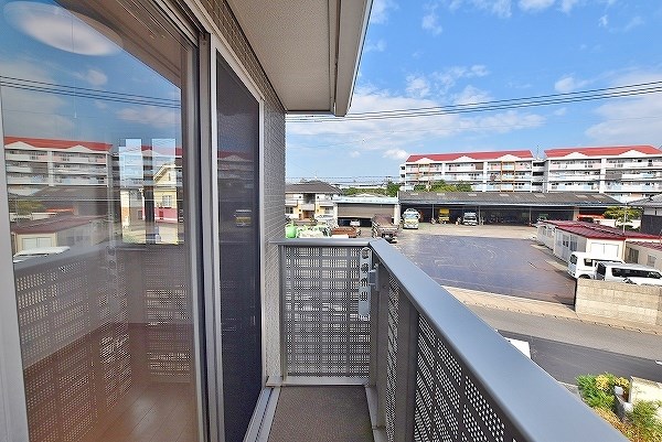 アッサンブレ　S ベランダ