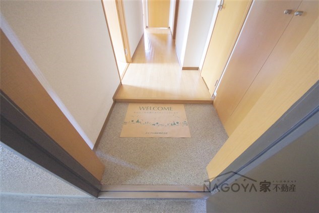 サンメゾン芳野 玄関