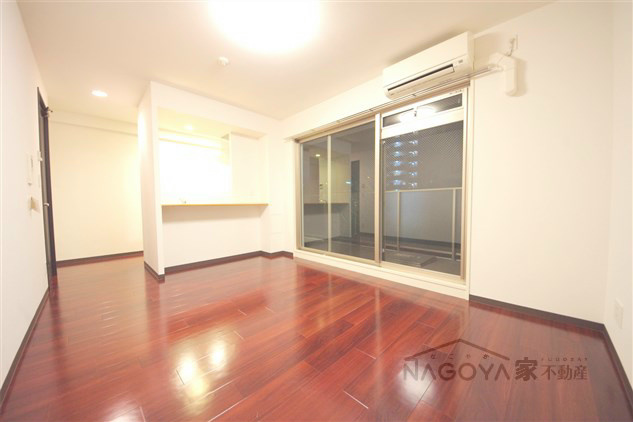 ヴァリエ東別院 リビング