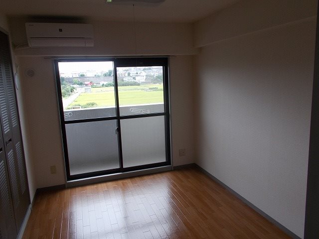 アーバンハイツ土志田 リビング