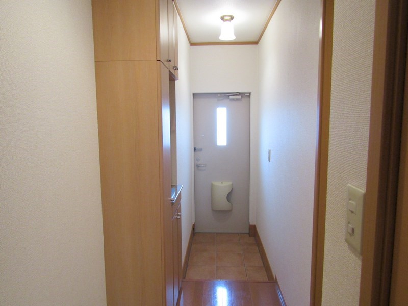 フルールS 玄関