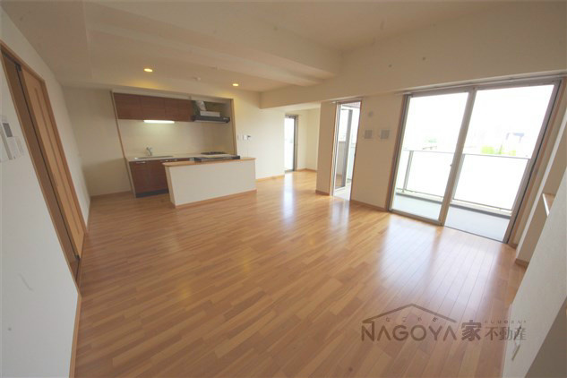 イーグルヘッド橦木 リビング