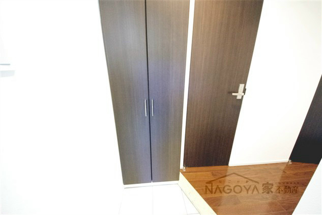 Ｌａ Ｆaｃａｄｅ 玄関