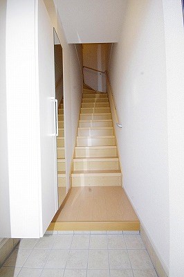 Cielo Garden Tsuda (シエロ・ガーデン・ツダ) A棟  玄関