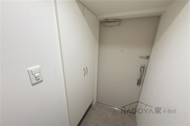 サンエスケーイワタ名城 玄関