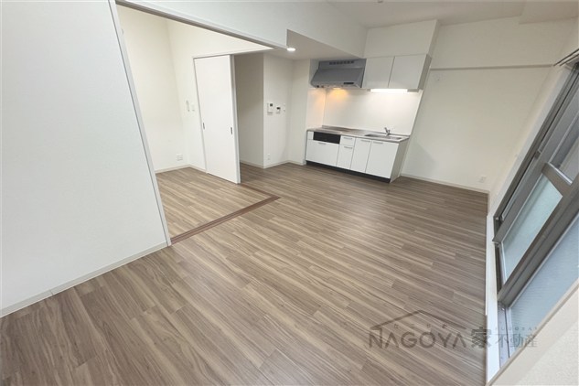 サンエスケーイワタ名城 リビング