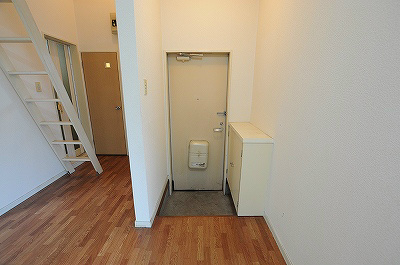 シティベール宇佐町 玄関