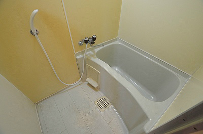 シティベール宇佐町 風呂画像