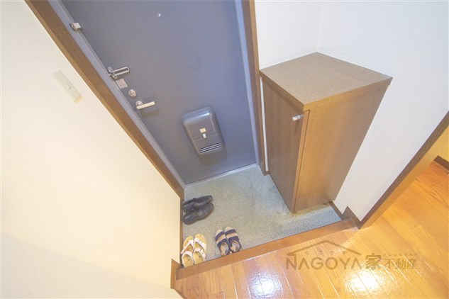 メゾン・ド・リスブラン 玄関