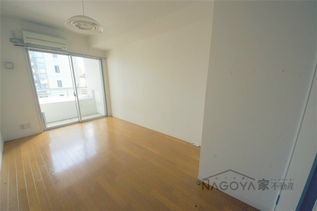 ラムセス大須 リビング