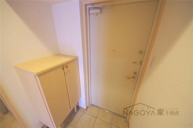 ル・シャンパーニュ 玄関