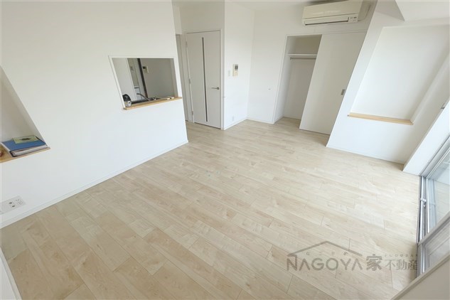 CORNES HOUSE NAGOYA リビング