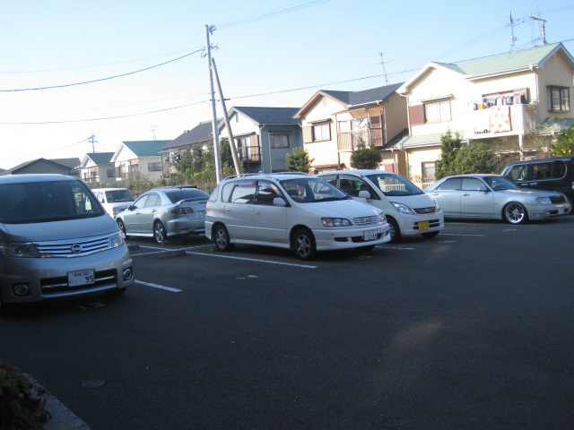 柳原マンション　Ⅱ 駐車場