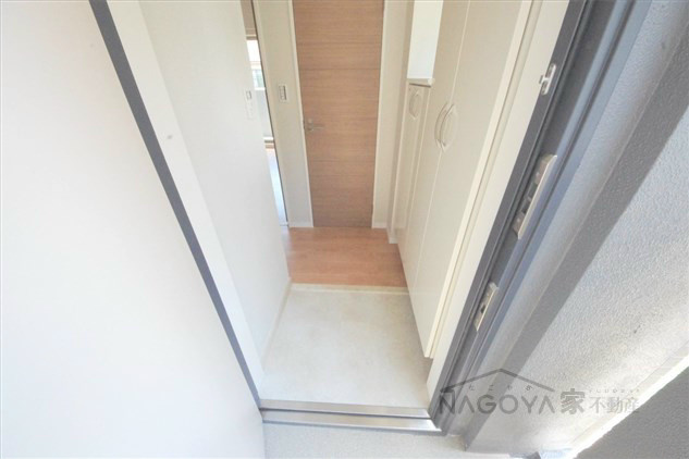 サリジェール瑞穂 玄関