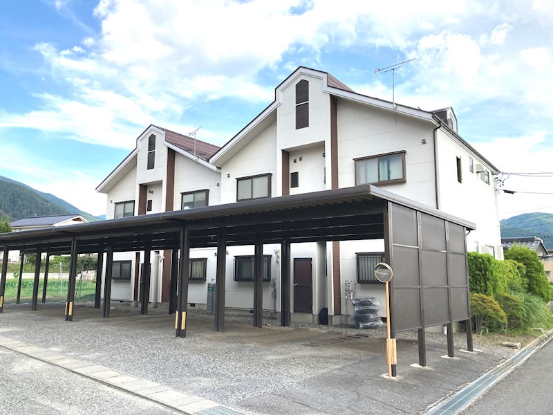 アイリスタムラ 外観