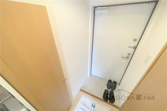 レジデンス金山スクエア 玄関