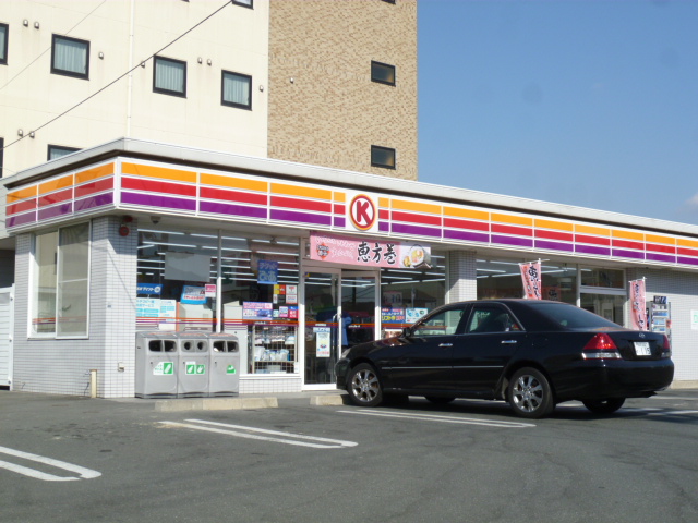 ニューアーバンA コンビニ
