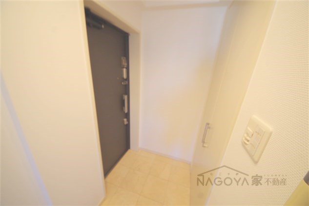 リエトコート丸の内 玄関