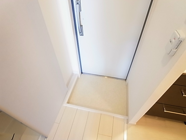 リブリ・二十世紀が丘 玄関