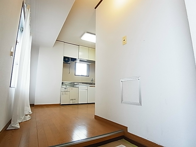シャトレートーワ 玄関