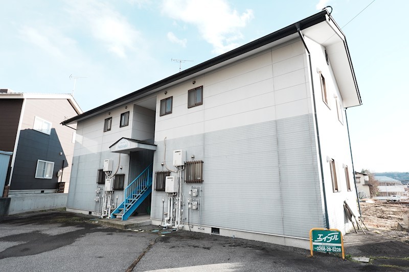 メゾン長坂 外観