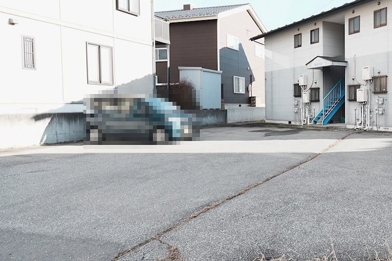 メゾン長坂 駐車場