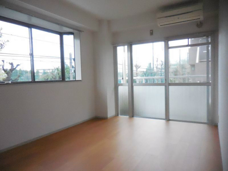 センチュリーイケダ リビング