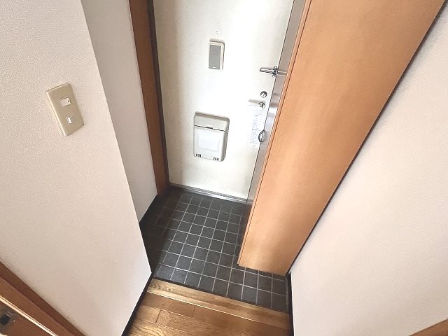 アピタシオン双葉 玄関