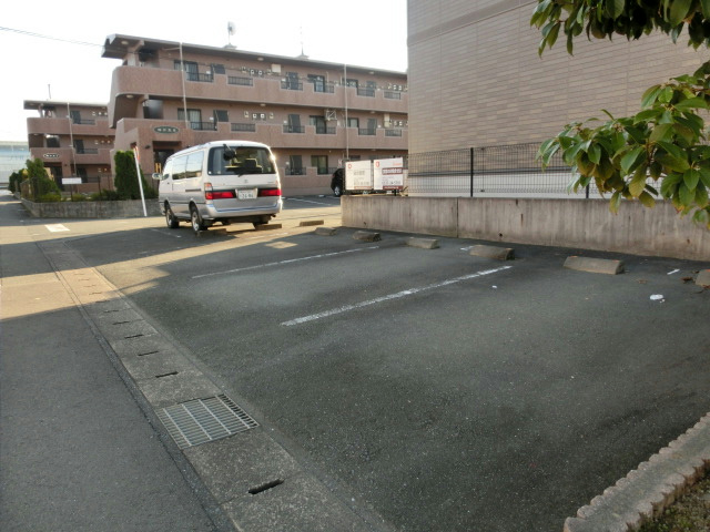 エクレール 駐車場