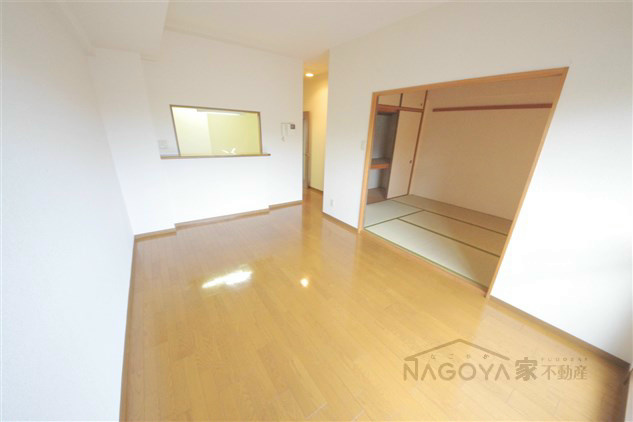 エクセレントみずの リビング