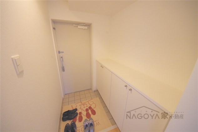 コンフォート新栄 玄関