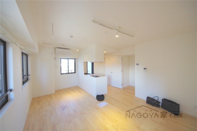 コンフォート新栄 リビング