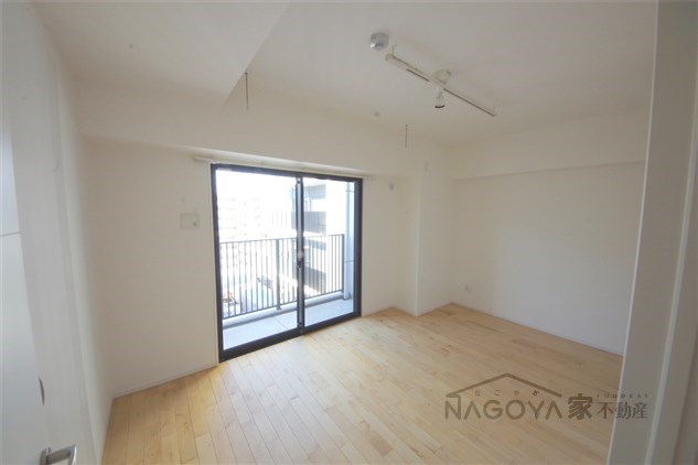 コンフォート新栄 ベッドルーム