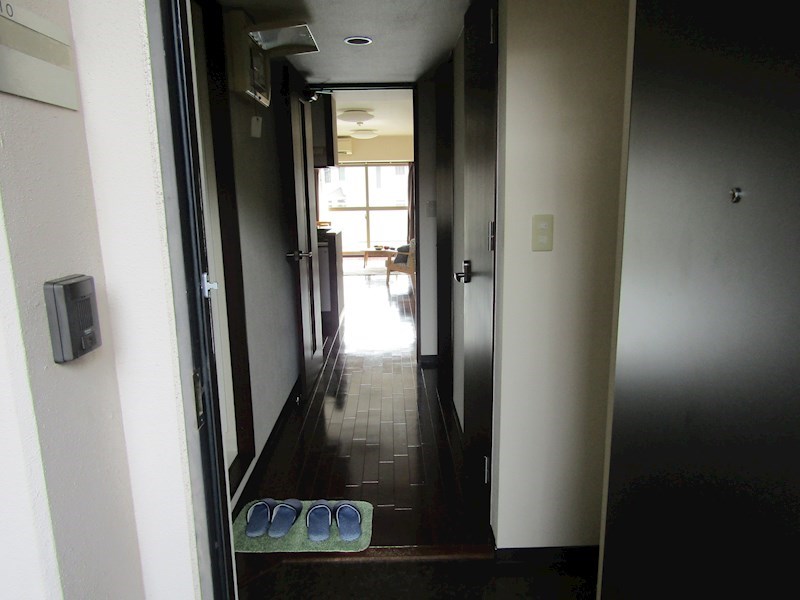 キャッスル常滑 玄関