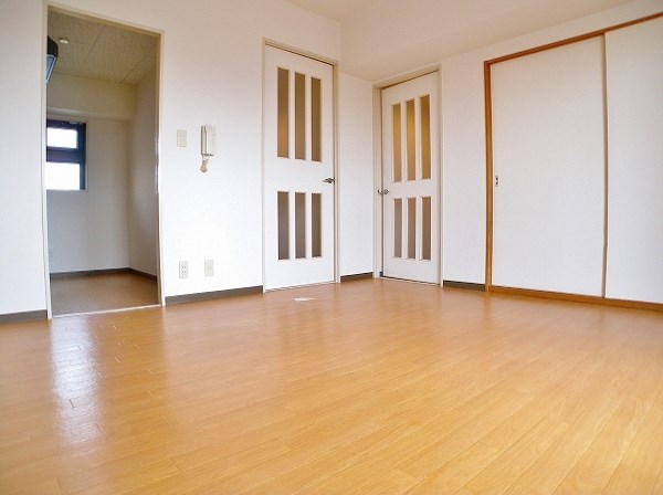 エルザサンリバー戸畑 リビング