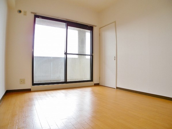 エルザサンリバー戸畑 ベッドルーム