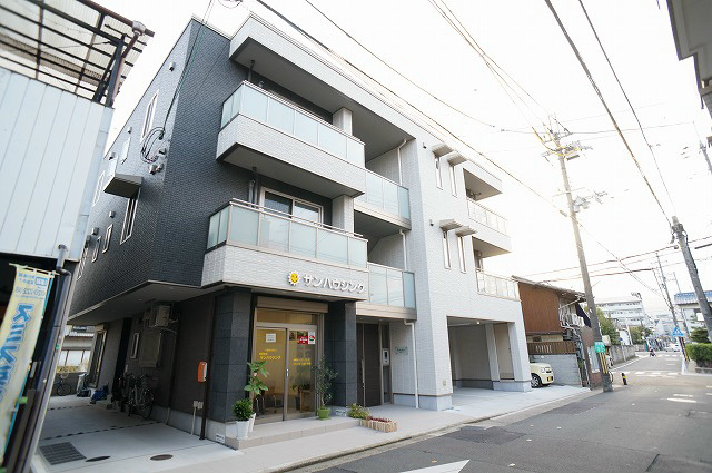カルダカーサ 外観
