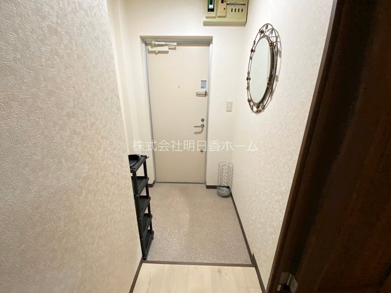 亢ビル（マンスリーマンション） 玄関