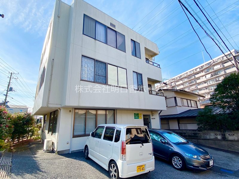亢ビル（マンスリーマンション） 駐車場