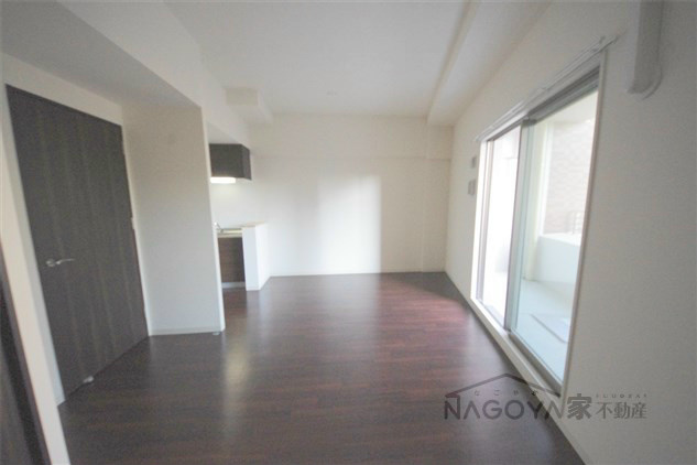 プラウランド名駅 リビング