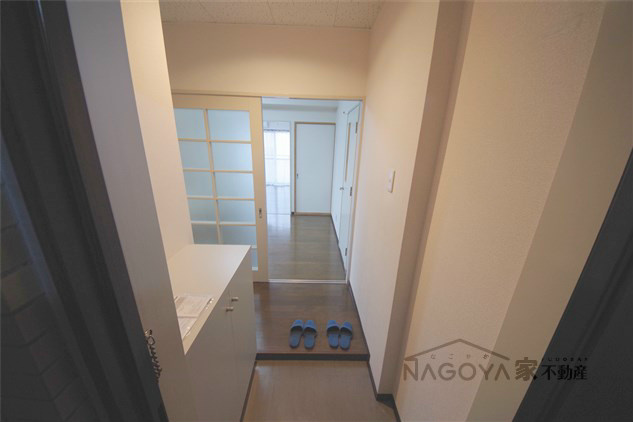 ハニーハイツ渡辺Ⅱ 玄関