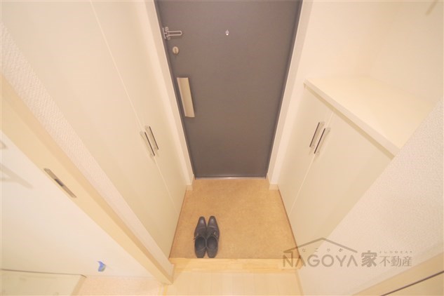 プレサンス名古屋STATIONザ・シティ 玄関